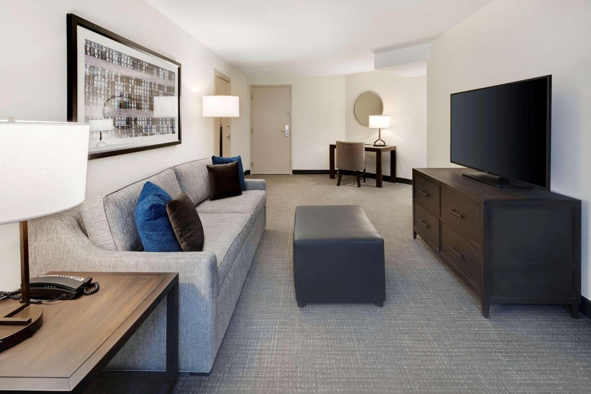 Embassy Suites By Hilton Detroit Troy Auburn Hills Exterior foto