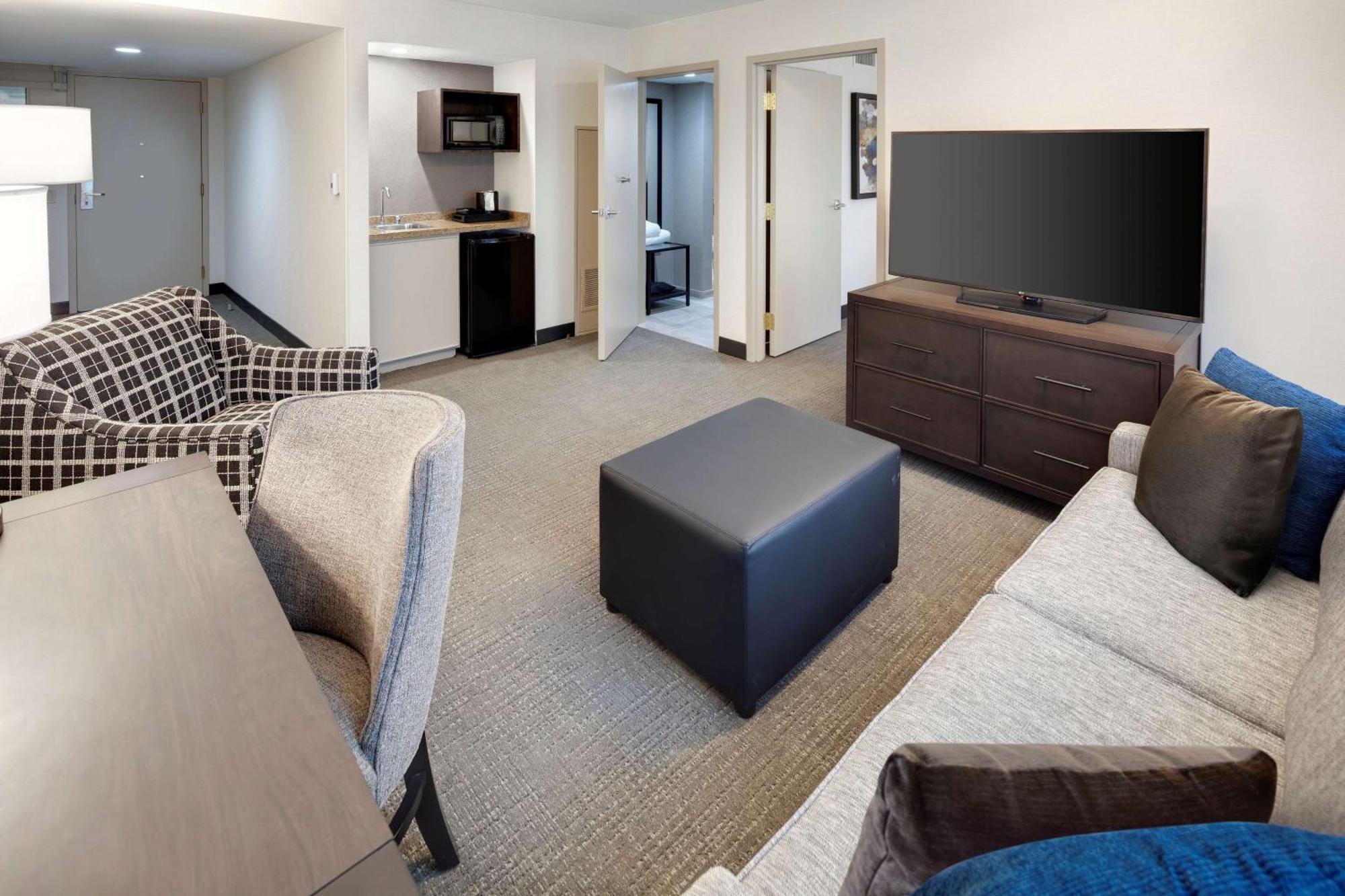 Embassy Suites By Hilton Detroit Troy Auburn Hills Exterior foto