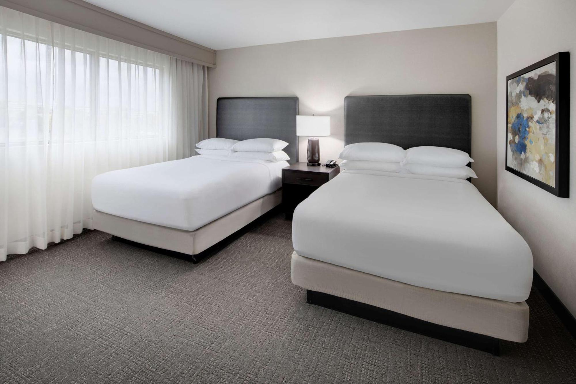 Embassy Suites By Hilton Detroit Troy Auburn Hills Exterior foto